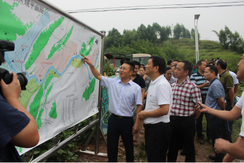 宜賓市市長杜紫平深入水廠調(diào)研指導工作