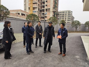 市國(guó)資委領(lǐng)導(dǎo)到清源水務(wù)集團(tuán)慰問(wèn)優(yōu)秀人才、困難黨員并開(kāi)展節(jié)前安全檢查