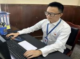 《榜樣在身邊》系列報(bào)道——羅林、饒錫兵 不用揚(yáng)鞭自奮蹄 人生逐夢(mèng)正當(dāng)時(shí)