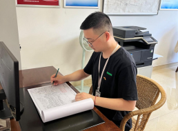 《榜樣在身邊》系列報道——工作標兵 江一航、優(yōu)秀青年 李玉涵